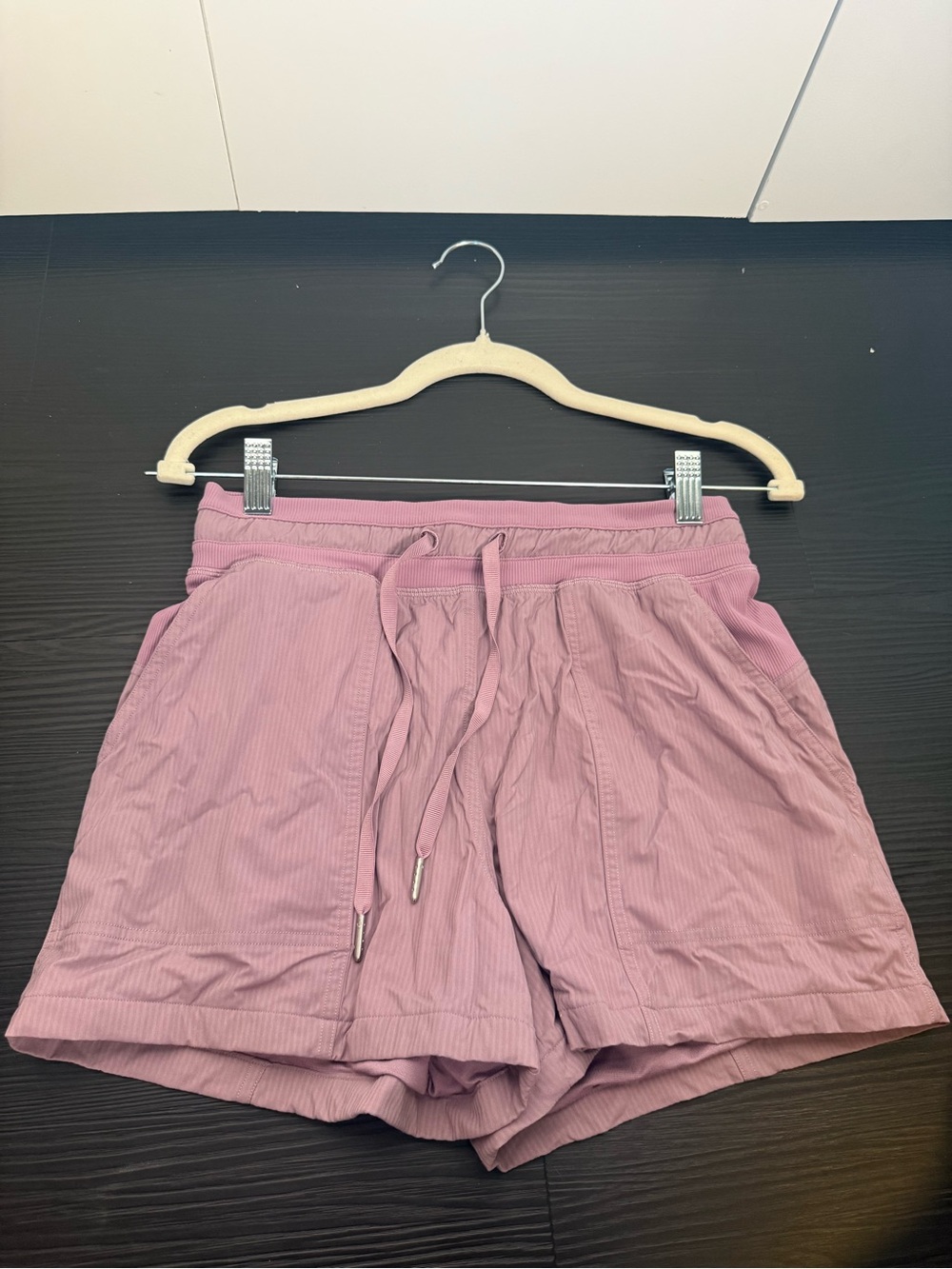 Lululemon Dance Studio Evolve High-Rise Relaxed Short 3.5" Size 6